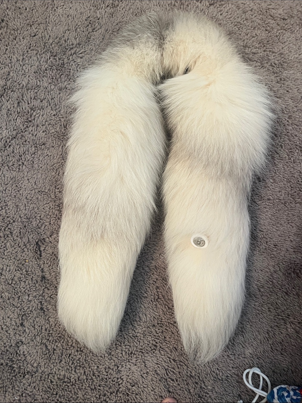 Saks Fifth Avenue Cream Fur Collar / Scarf